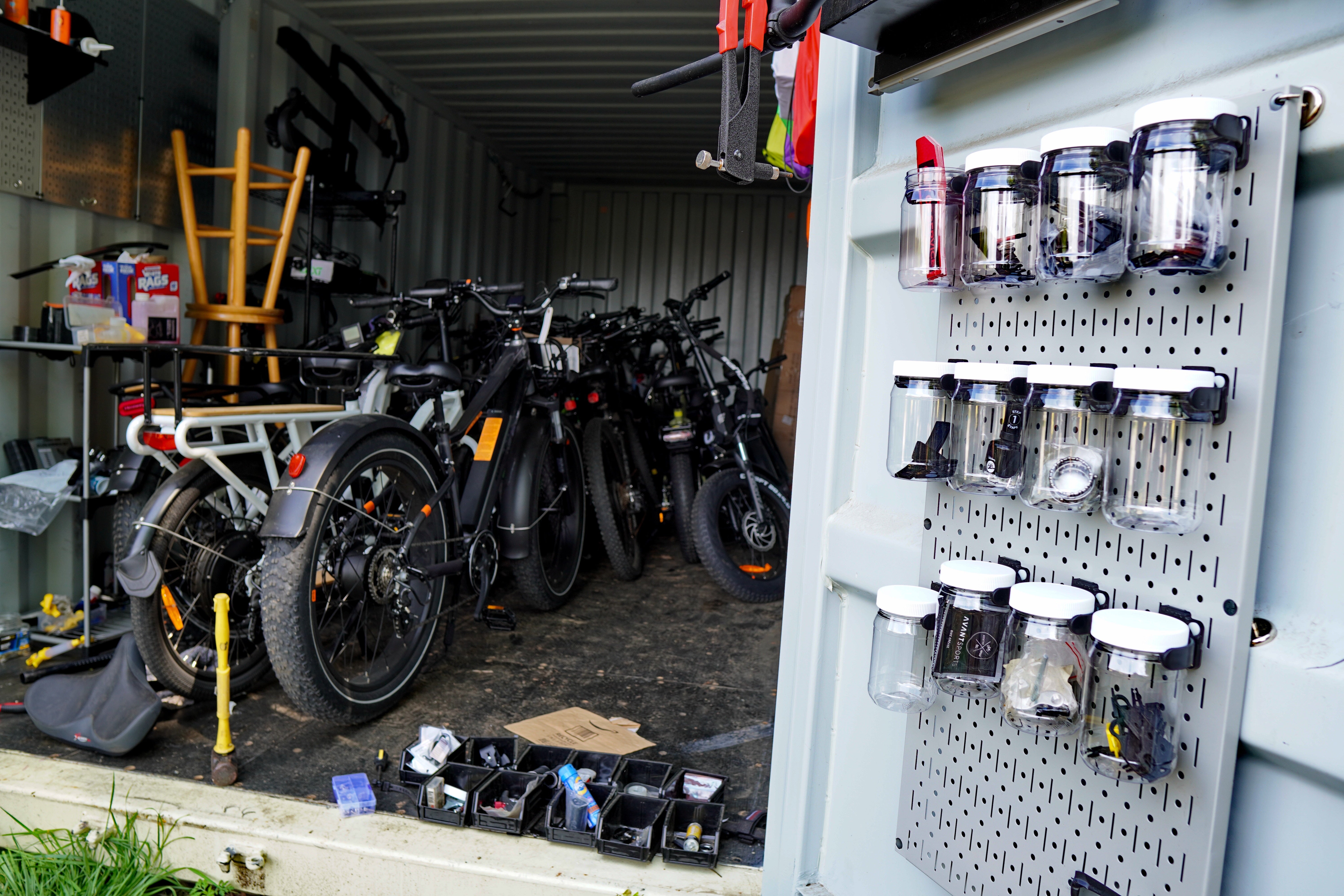 Wallwerx Werxshop Kit - Wall mounted jars, hooks, tool holders